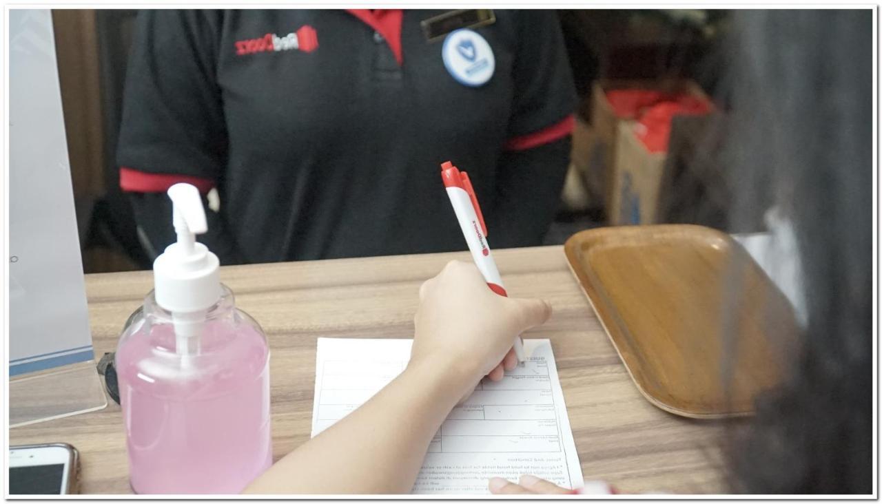 Reddoorz Plus @ Purwosari Surakarta  Luaran gambar